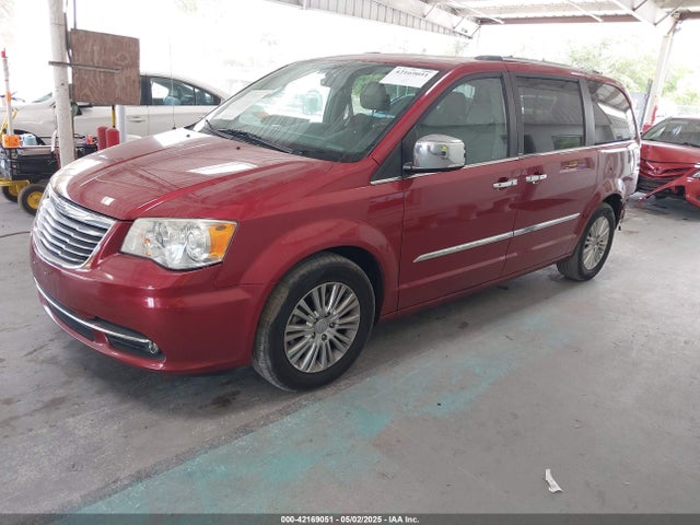 2C4RC1GG6ER139375 Chrysler Town & Country Limited
