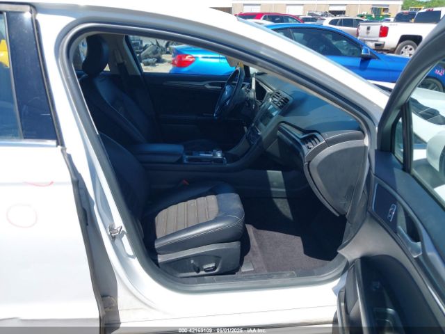 3FA6P0H90HR246900 Ford FUSION SE