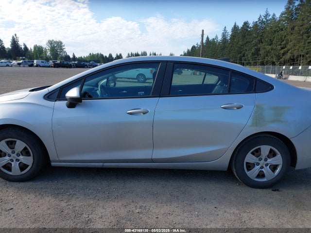 1G1BC5SM0H7164762 Chevrolet Cruze Ls Auto