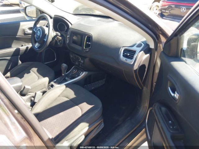 3C4NJDAB8KT595602 Jeep Compass Sport 4x4