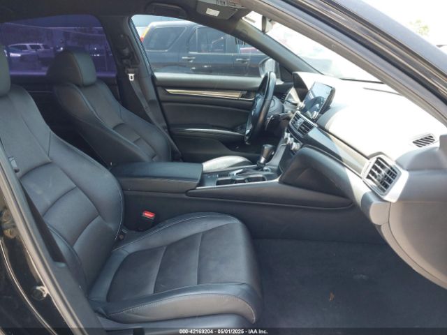 1HGCV1F36KA079744 Honda Accord Sport