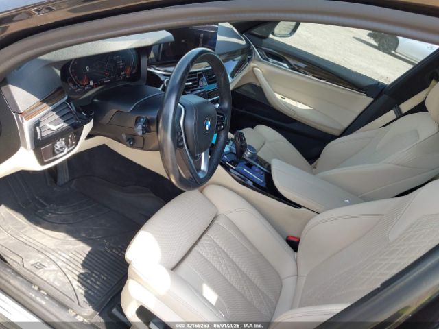 WBA13BJ04MCF43555 BMW 530I