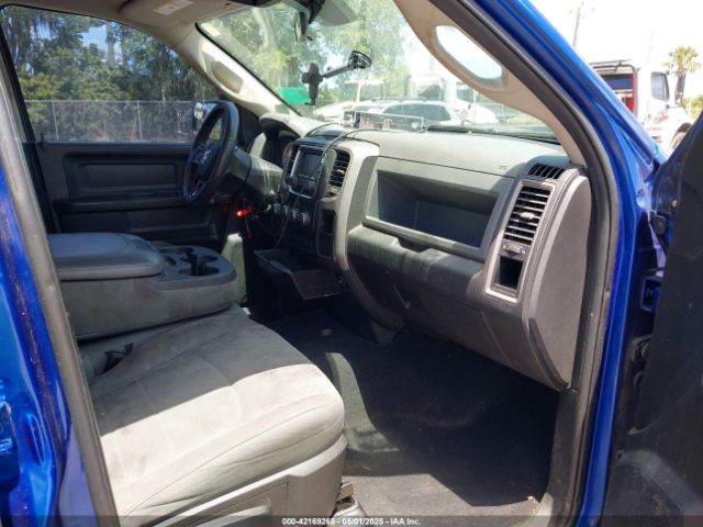 1C6RR7FTXHS851642 RAM 1500 Express  4x4 6'4 Box