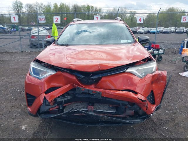 JTMBFREVXGJ092836 Toyota RAV4 LE