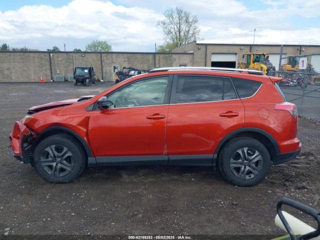 JTMBFREVXGJ092836 Toyota RAV4 LE