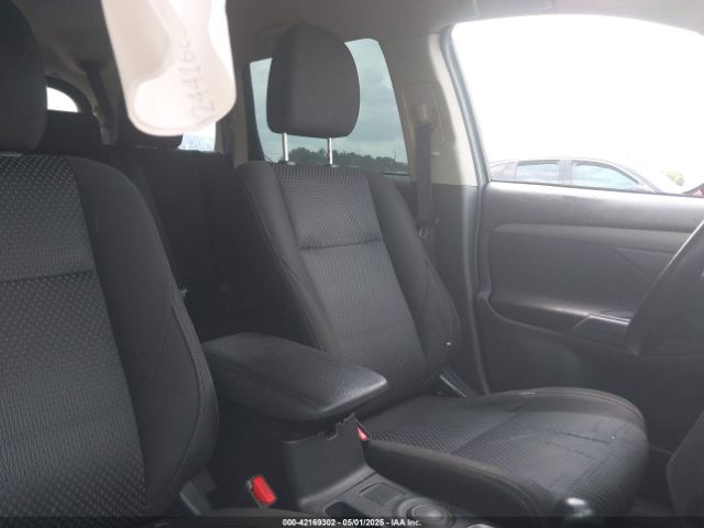 2016 MITSUBISHI OUTLANDER JA4AD2A31GZ045865 Photo 4