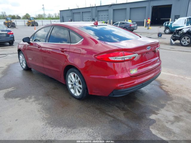 3FA6P0LUXKR222137 Ford Fusion Hybrid Se