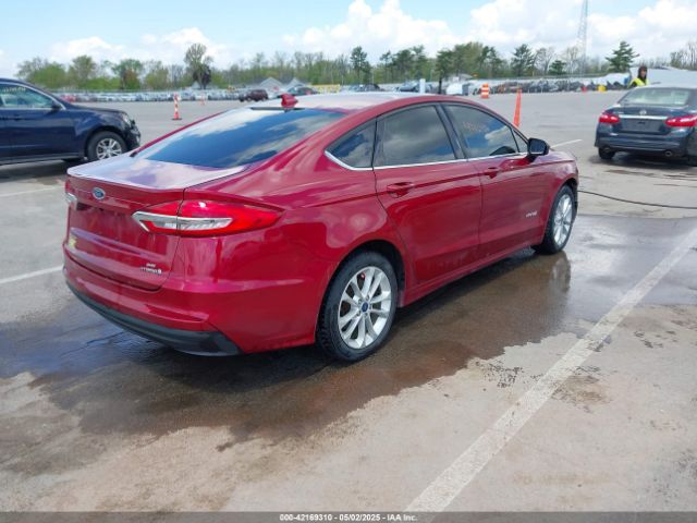 3FA6P0LUXKR222137 Ford Fusion Hybrid Se