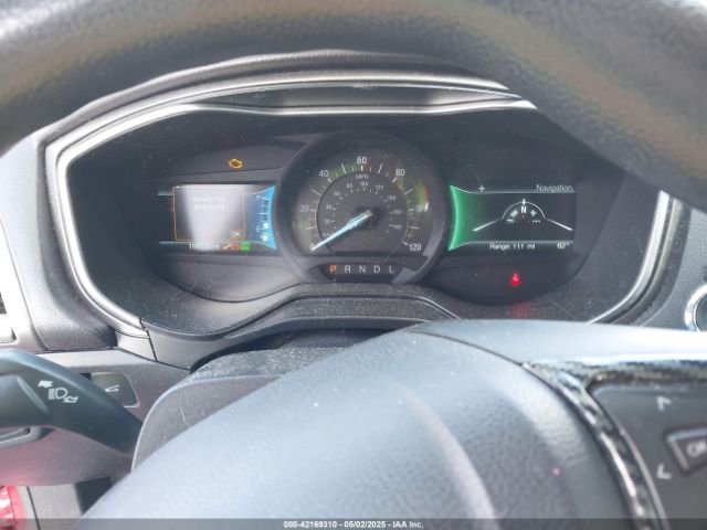 3FA6P0LUXKR222137 Ford Fusion Hybrid Se