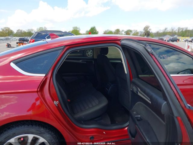 3FA6P0LUXKR222137 Ford Fusion Hybrid Se