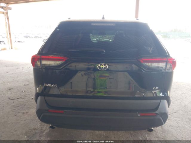 2T3F1RFV2MC250809 Toyota RAV4 LE