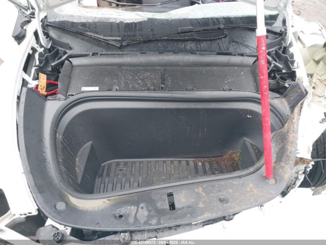 2024 TESLA MODEL Y 7SAYGDEE8RA258565 Photo 9