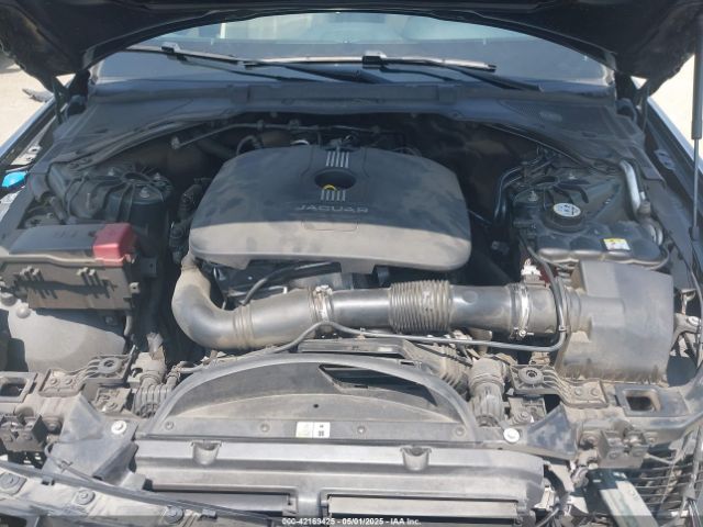 2017 JAGUAR XE SAJAD4BG7HA955637 Photo 9