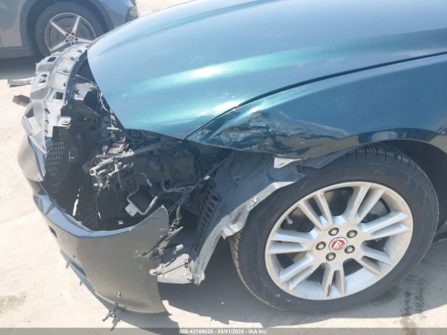 2017 JAGUAR XE SAJAD4BG7HA955637 Photo 5
