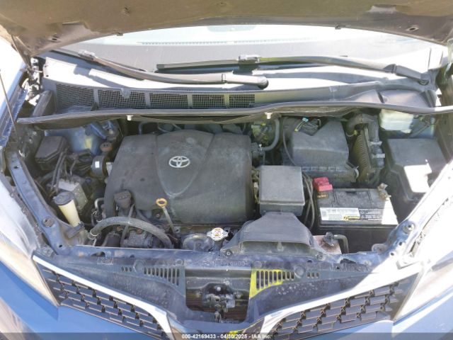5TDXZ3DC7KS987688 Toyota Sienna Se Premium 8 Passenger
