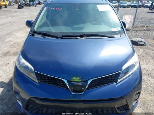 5TDXZ3DC7KS987688 Toyota Sienna Se Premium 8 Passenger