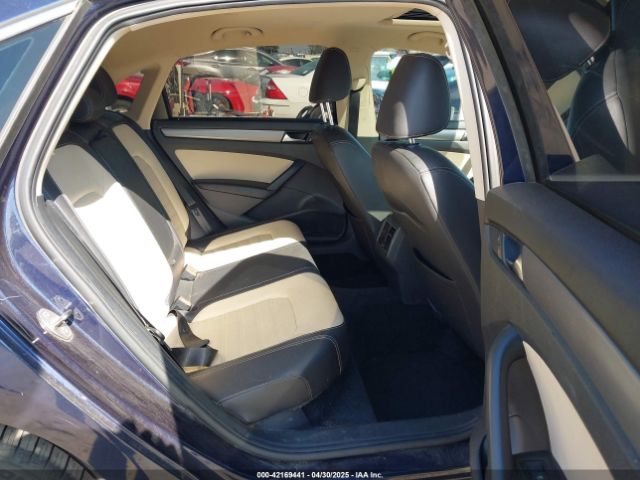 1VWBT7A3XFC019483 Volkswagen Passat 1.8t Se