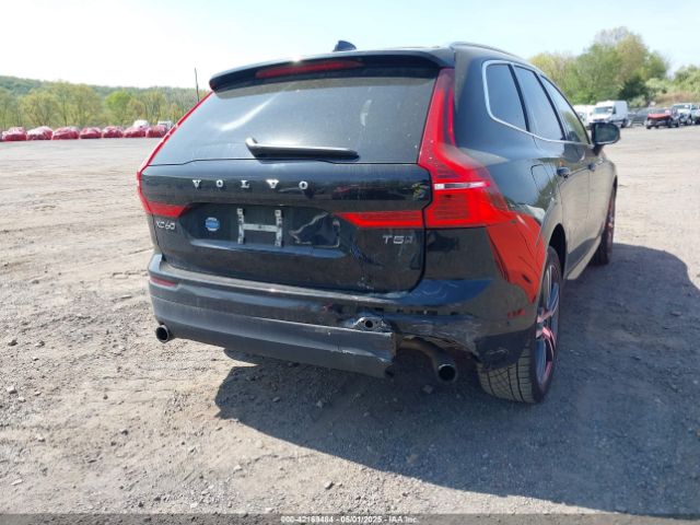 2018 VOLVO XC60 LYV102RK1JB113951 Photo 5