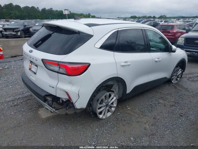 1FMCU9G63LUB83032 Ford ESCAPE SE