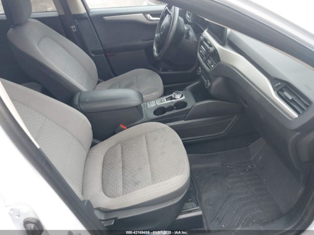 1FMCU9G63LUB83032 Ford ESCAPE SE