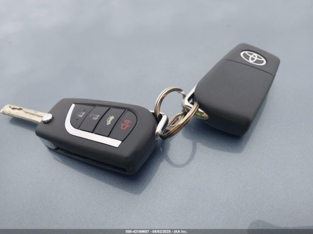 5YFEPMAE6NP272293 Toyota COROLLA LE