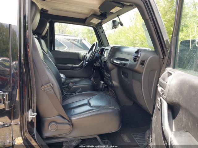 1C4BJWEG8EL254317 Jeep Wrangler Unlimited Altitude
