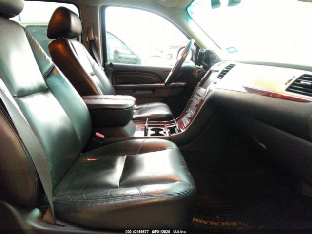 2011 CADILLAC ESCALADE ESV 1GYS3JEF1BR220954 Photo 4