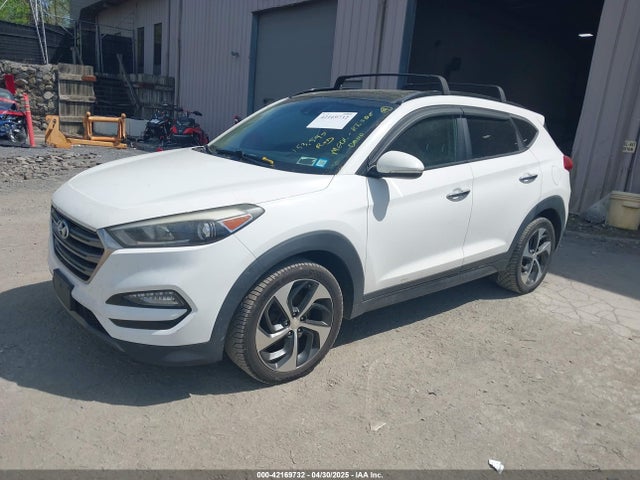 KM8J3CA22GU076489 Hyundai Tucson Limited