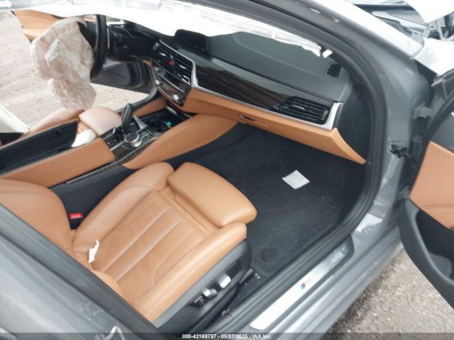 WBA73BJ0XMWX06571 BMW 540i Xdrive