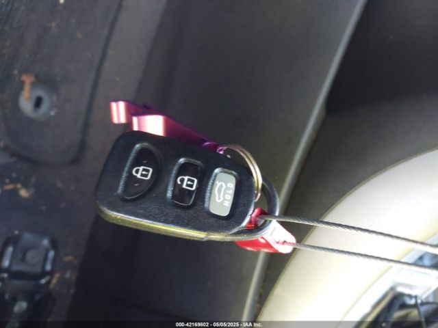 5NPDH4AE5EH490019 Hyundai ELANTRA SE