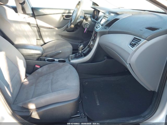 5NPDH4AE5EH490019 Hyundai ELANTRA SE