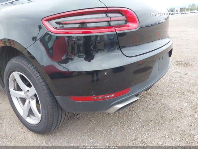 Porsche Macan 2017 WP1AA2A58HLB82465 Image 6