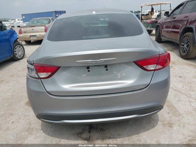 Chrysler 200 Limited 2015 1C3CCCAB9FN682690 Image 16