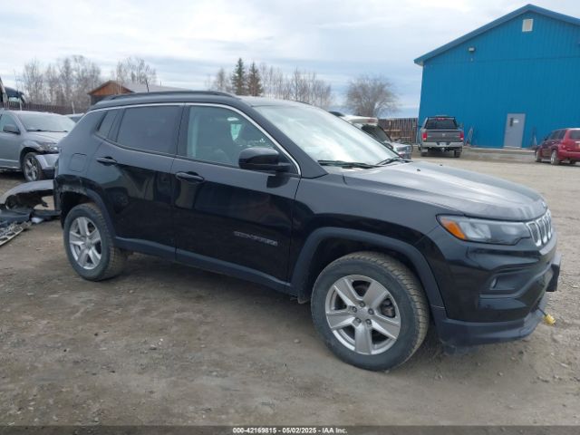 3C4NJDBB5NT103207 Jeep Compass Latitude 4x4