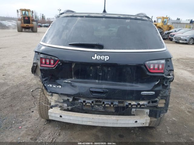 3C4NJDBB5NT103207 Jeep Compass Latitude 4x4