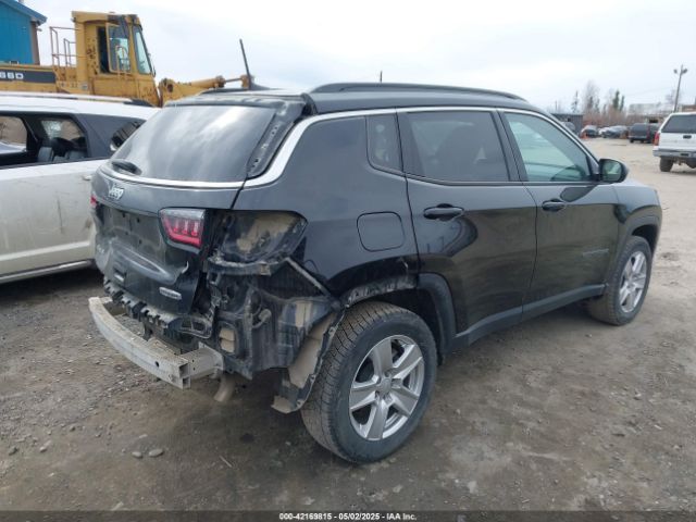 3C4NJDBB5NT103207 Jeep Compass Latitude 4x4
