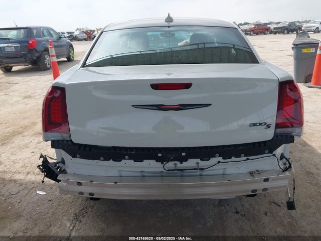 2C3CCABG7PH637028 Chrysler 300