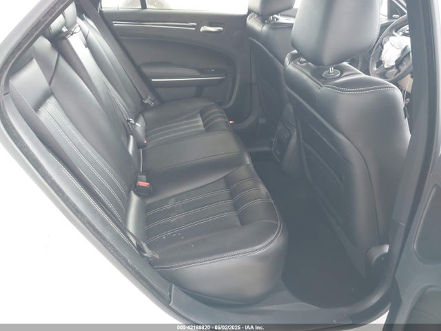 2C3CCABG7PH637028 Chrysler 300