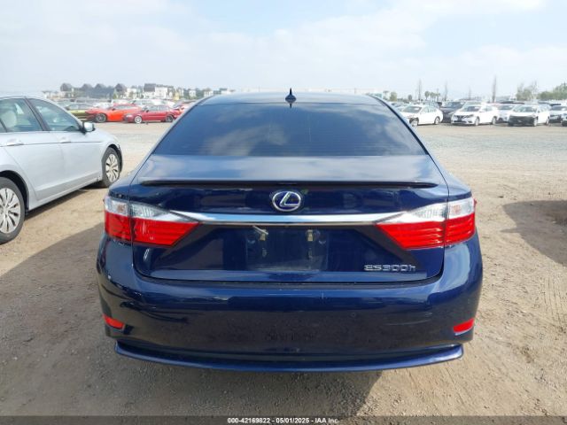JTHBW1GG7E2045124 Lexus ES 300H
