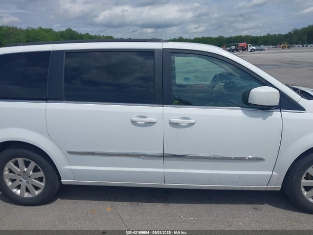2C4RC1BG1GR213621 Chrysler Town & Country Touring