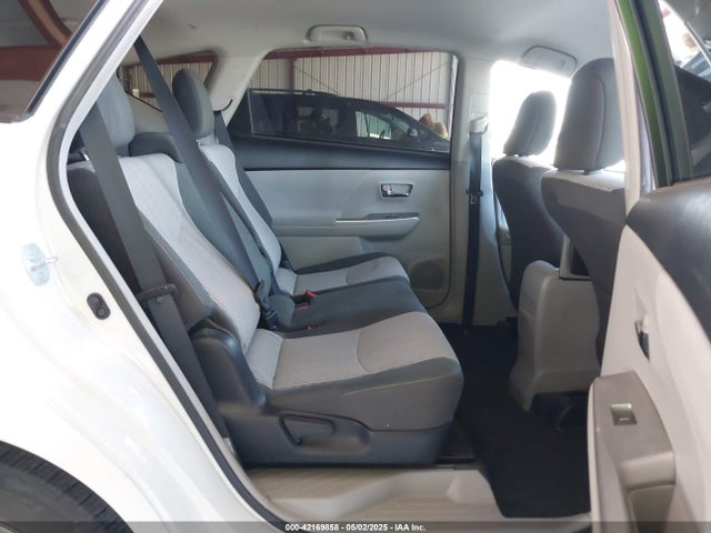 JTDZN3EU4HJ064232 Toyota Prius V Two