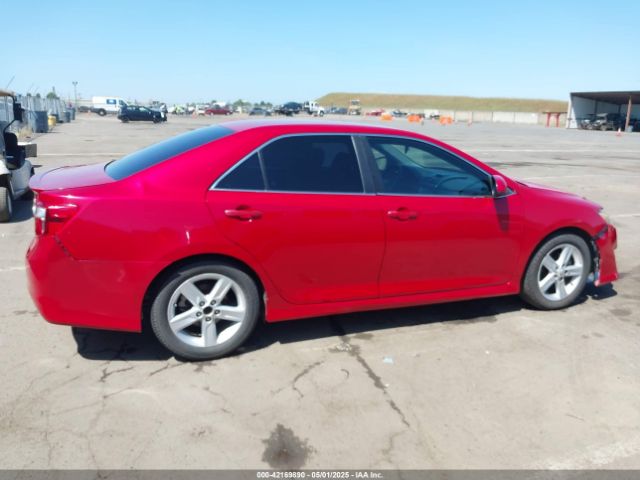 4T1BF1FK1EU840483 Toyota CAMRY SE