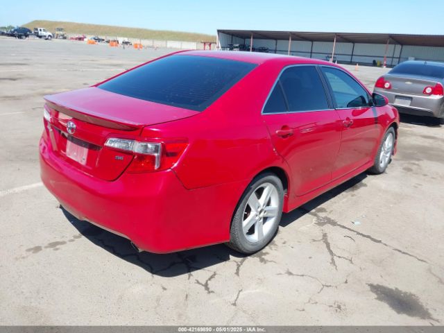 4T1BF1FK1EU840483 Toyota CAMRY SE