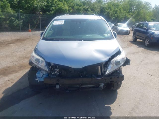 5TDKZ3DC9KS981398 Toyota Sienna Le 8 Passenger