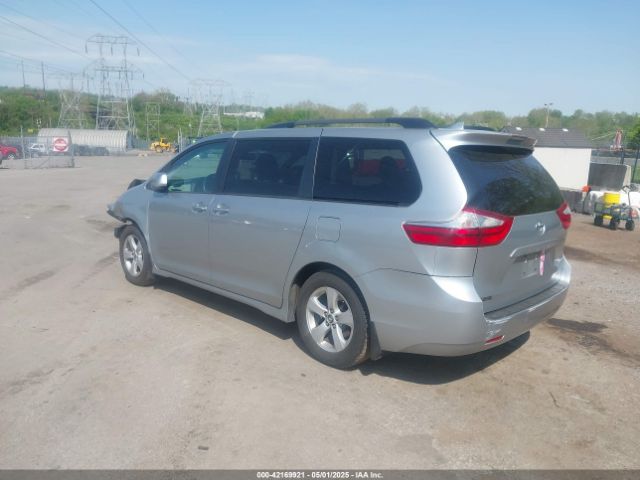 5TDKZ3DC9KS981398 Toyota Sienna Le 8 Passenger