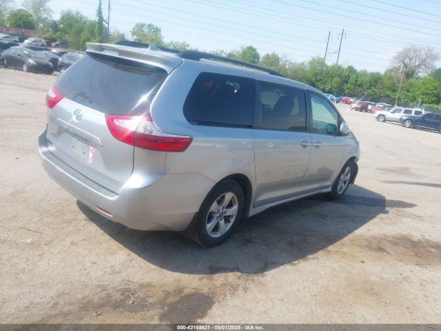 5TDKZ3DC9KS981398 Toyota Sienna Le 8 Passenger