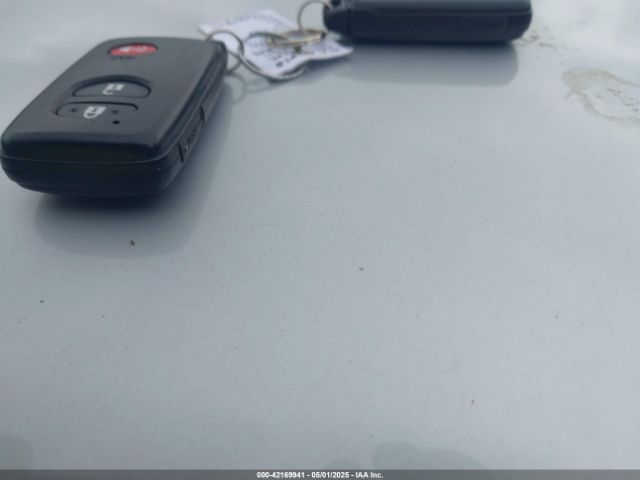 JTDKN3DU0F0455819 Toyota Prius Two