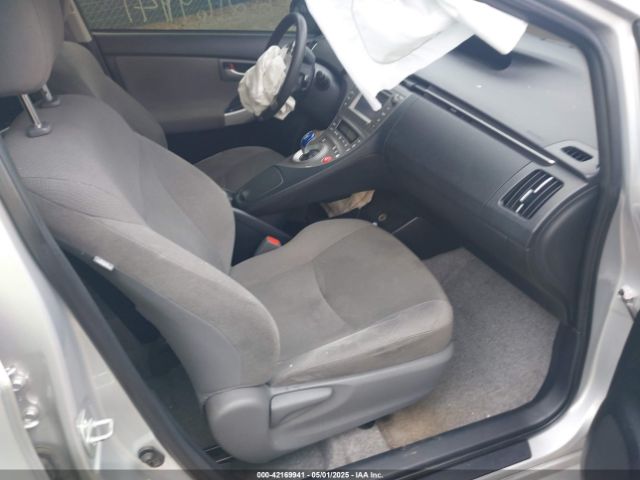 JTDKN3DU0F0455819 Toyota Prius Two