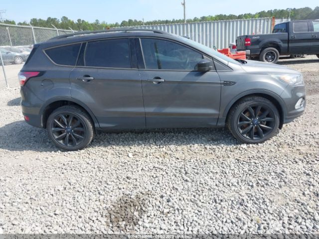 1FMCU9GD0JUB79810 Ford ESCAPE SE