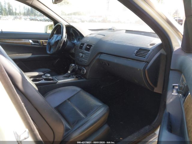 2010 MERCEDES-BENZ C 63 AMG WDDGF7HB7AF476889 Photo 4